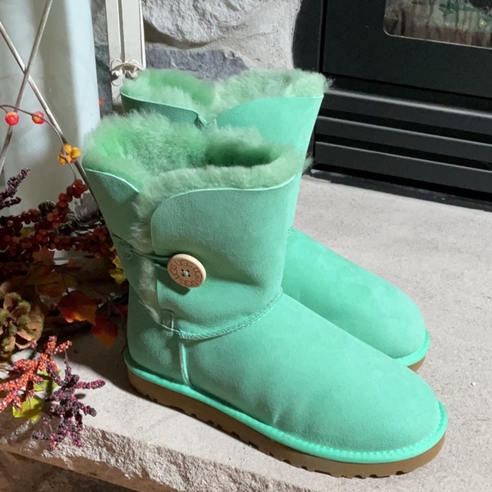 Ugg Bailey Seafoam Green Short Boots